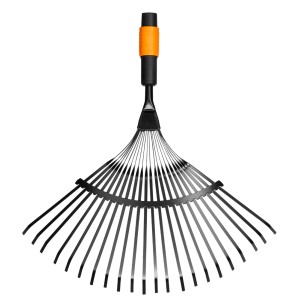 Grabie do liści jako narzędzie modułowe z pomarańczową rączką do prac ogrodowych.