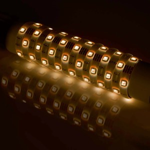 Zwinięta taśma LED t.b.t. z ciepłym białym światłem, kategoria: Taśmy LED.