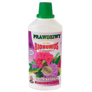 Butelka uniwersalnego nawozu Biohumus Extra do rododendronów.