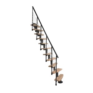 t.b.t. Schody wewnętrzne z drewnianymi stopniami i czarną poręczą.