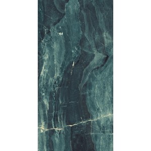 Ciemnoniebieska płytka podłogowa z efektem marmuru do stylowych wnętrz.