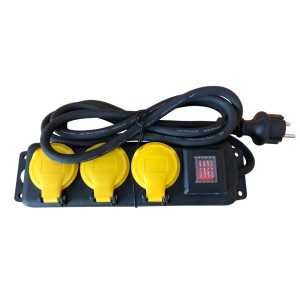 Przedłużacz t.b.t. z 3 żółtymi gniazdami z uziemieniem i wyłącznikiem.