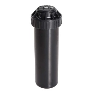 Czarny zraszacz t.b.t. do nawadniania ogrodu.