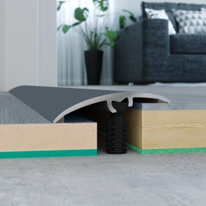 Szara listwa przejściowa t.b.t. do podłóg, szczegół montażu.