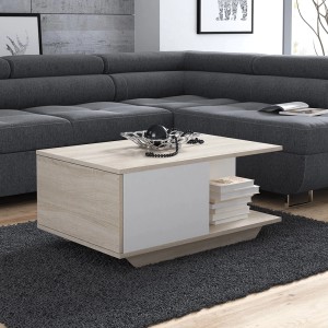 Nowoczesny stolik kawowy z efektem drewna, białym elementem i półką.