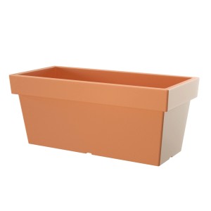 Prostokątna skrzynka na kwiaty t.b.t. w kolorze terakoty do ogrodu.