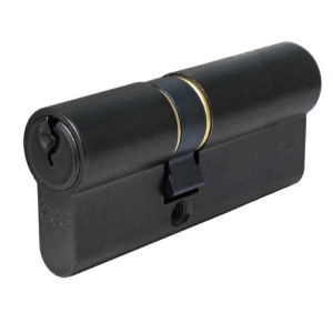 Czarny cylinder do drzwi t.b.t. dla zwiększenia bezpieczeństwa.