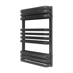 Czarny grzejnik t.b.t. z poziomymi rurkami do łazienki.
