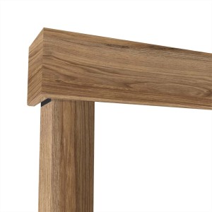 Widok szczegółowy: Drewniana rama do drzwi przesuwnych lub szklanych.