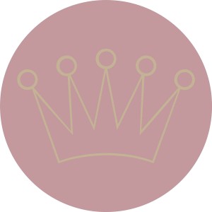 Dywan z krótkim włosiem t.b.t., różowe tło, złota korona.