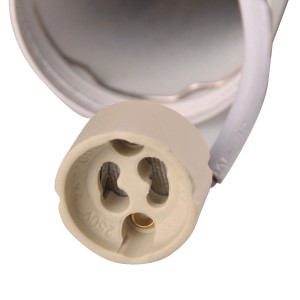 Zbliżenie oprawki lampy do kinkietów. Akcesorium elektryczne.