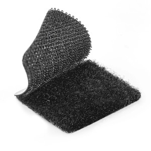 Czarny rzep t.b.t. do montażu paneli.