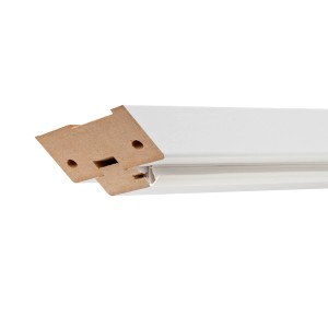 Zbliżenie na białą ościeżnicę drzwiową (Ościeżnice drzwiowe) firmy t.b.t.