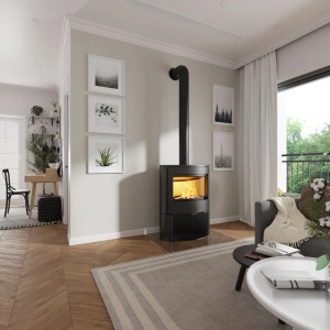 Czarny piec kominkowy t.b.t. w salonie z dekoracjami i drewnianą podłogą.