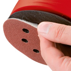 Zbliżenie: Wymiana papieru ściernego w szlifierce mimośrodowej Einhell TC-RS 38 E.