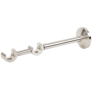 Podwójny metalowy wspornik karnisza do dwóch karniszy.