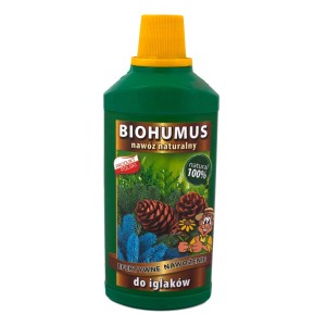 Butelka nawozu do iglaków Biohumus dla efektywnego odżywiania.