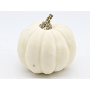 Dekoracyjna, biała figurka dyni do dekoracji ogrodu.