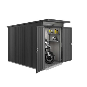 Metalowy domek narzędziowy Biohort AvantGarde A3, ciemnoszary metalik, z motocyklem i półkami.