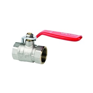 Zawór kulowy t.b.t. z czerwoną rączką.