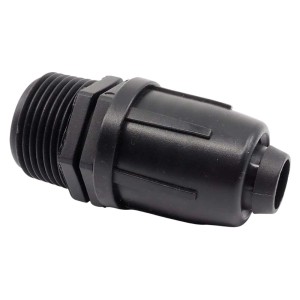 Czarny łącznik t.b.t. do podziemnych systemów nawadniania.