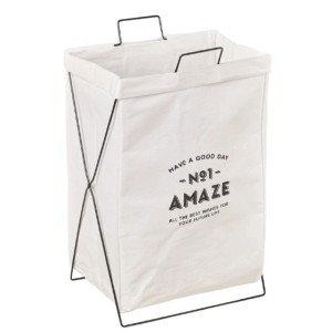 Kosz na pranie t.b.t. z nadrukiem i metalową ramą.