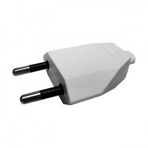 Biała wtyczka płaska do urządzeń elektrycznych.