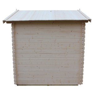 Drewniany domek t.b.t. z naturalnego drewna, widok z boku.