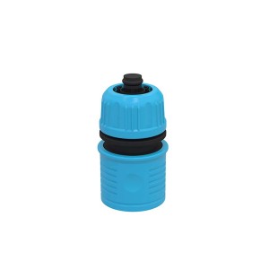 Niebieskie złącze wodne t.b.t. do węży ogrodowych.