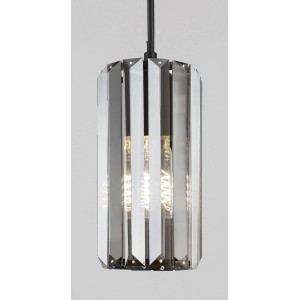 Nowoczesna lampa wisząca z pryzmatycznymi elementami szklanymi. Elegancka lampa wisząca do salonu.