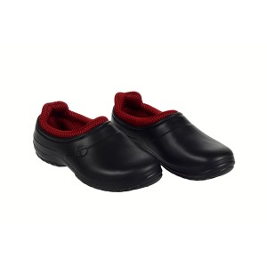 Czarne chodaki ogrodowe z czerwoną wyściółką dla kobiet i mężczyzn.