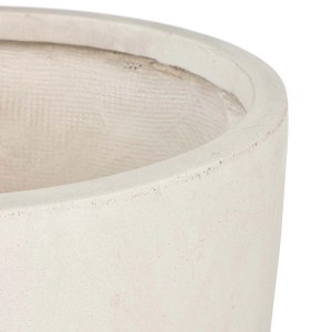 Zbliżenie jasnej donicy t.b.t. Kategoria: Donice.