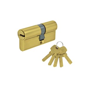 Mosiężna wkładka do drzwi z kluczami dla bezpieczeństwa.