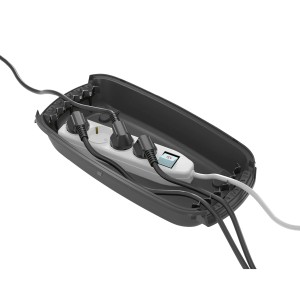 t.b.t. przedłużacz z kablami w szarym pudełku.