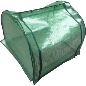 Mała, zielona folia do szklarni t.b.t. do ogrodu.