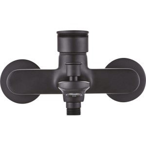 Czarna bateria wannowa t.b.t. do montażu na ścianie.