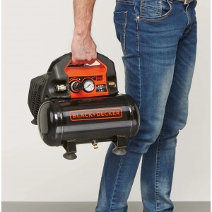 Przenośny kompresor Black+Decker z manometrem i uchwytem.