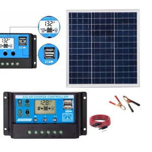 Zestaw fotowoltaiczny z panelem słonecznym, regulatorem ładowania, kablem i zaciskami.