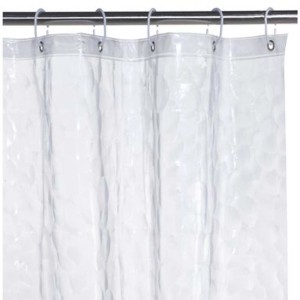 Przezroczysta zasłona prysznicowa ze wzorem i pierścieniami do zawieszania.