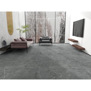 Szare panele winylowe t.b.t. w nowoczesnym salonie z sofą i fotelem.