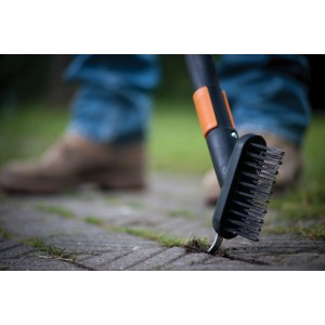 t.b.t. Narzędzie modułowe do usuwania chwastów spomiędzy kostki brukowej.