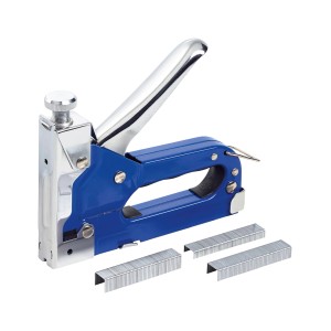 Niebieski zszywacz z zszywkami. Idealny do zszywania tkanin, skóry lub kartonu.