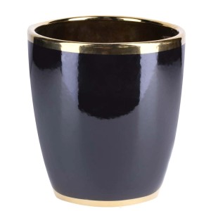 Czarna osłonka t.b.t. z złotym obramowaniem na rośliny doniczkowe.