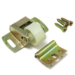 Zestaw rolek meblowych ze śrubami i płytką montażową do akcesoriów meblowych.