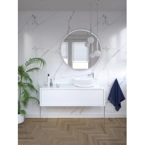 Nowoczesna łazienka z okrągłym lustrem, białą szafką pod umywalkę i lampą wiszącą.