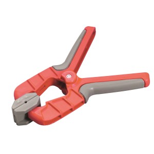 Ścisk stolarski LUX Comfort, 170 mm, czerwono-szary, z antypoślizgowymi uchwytami i ruchomymi szczękami.