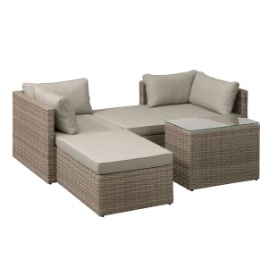 Szary rattanowy zestaw wypoczynkowy z stolikiem i poduszkami do ogrodu.