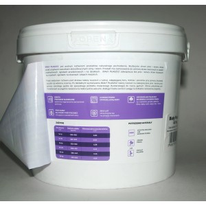 Wiadro wapna ogrodowego do pielęgnacji pni drzew i ochrony przed wpływem warunków atmosferycznych.