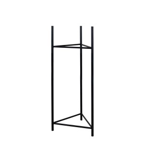 Czarny metalowy stojak na kwiaty t.b.t., minimalistyczny design.