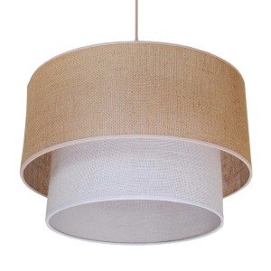Dwupoziomowa lampa wisząca z beżowym i białym abażurem.